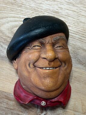 Bosson Chalkware - Pierre